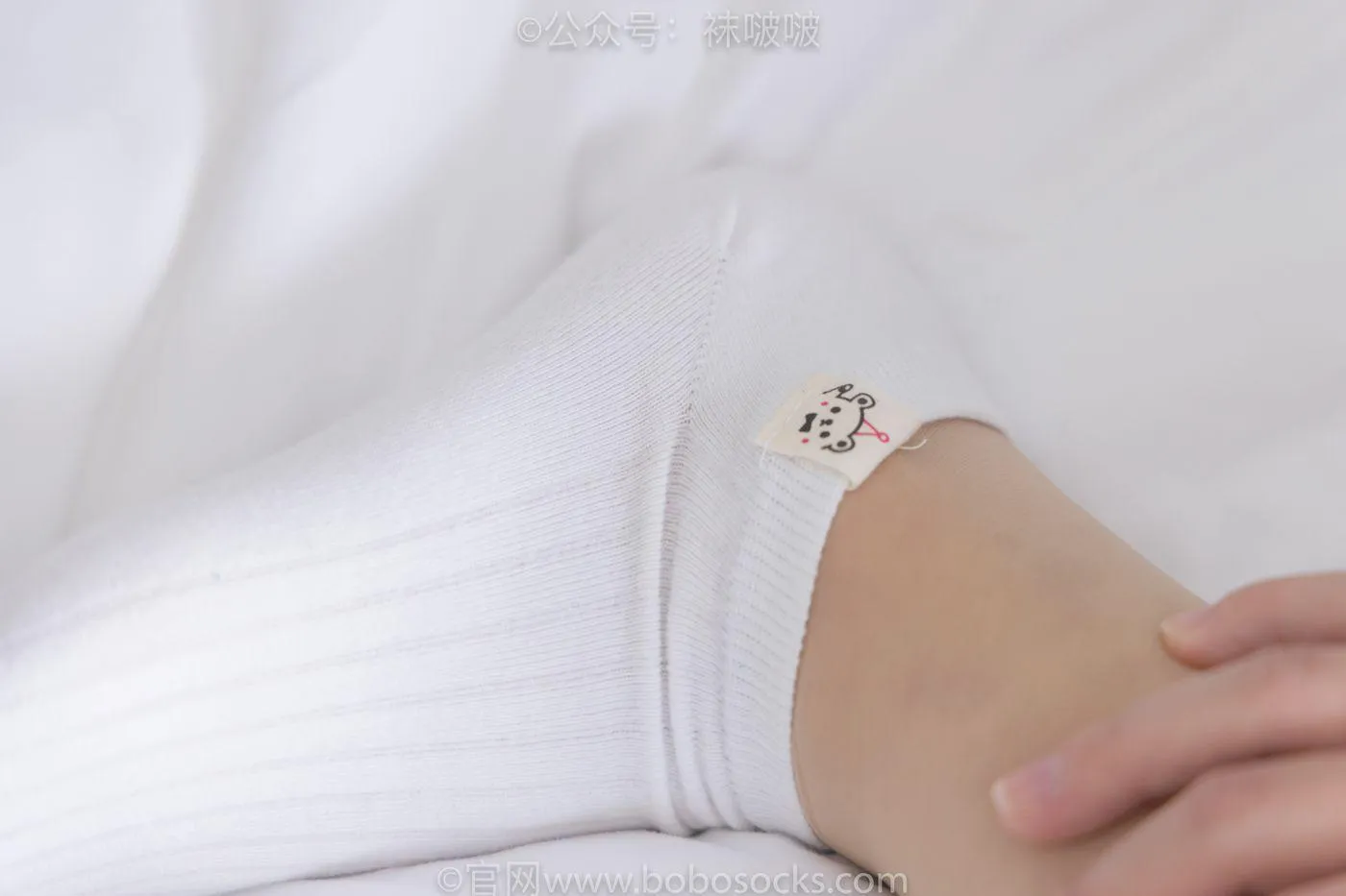 [BoBoSocks袜啵啵]NO.068 菠萝-JK制服、皮鞋、短白棉袜、肉丝 [138P]插图5